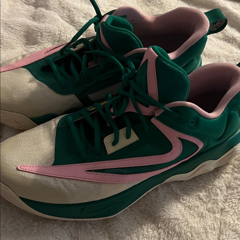 Nike Green and Pink Sneakers